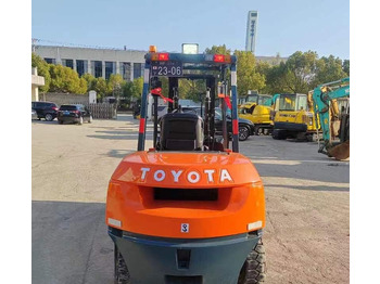 מלגזת סולר Toyota FD50: תמונה 2
