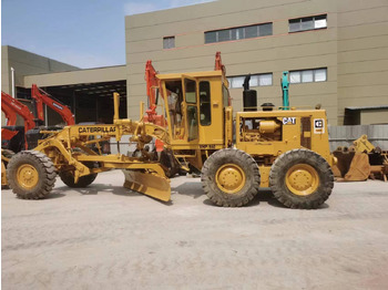 מפלסת CATERPILLAR 140G