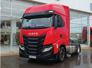 יחידת טרקטור IVECO