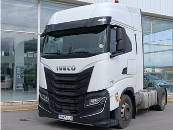 יחידת טרקטור IVECO