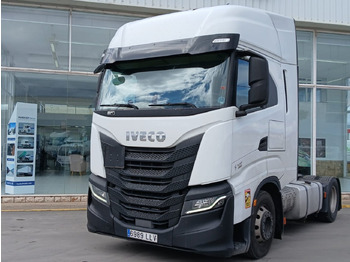 יחידת טרקטור IVECO