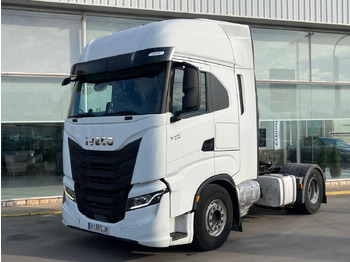 יחידת טרקטור IVECO