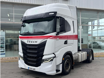 יחידת טרקטור IVECO