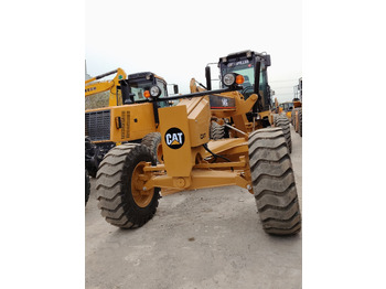מפלסת CATERPILLAR 140H