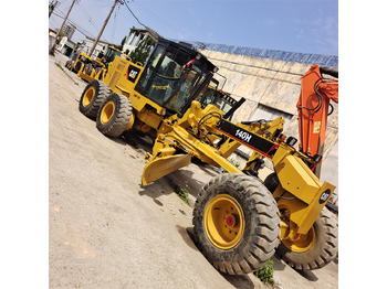 מפלסת CATERPILLAR 140H