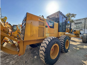 מפלסת CATERPILLAR 140H