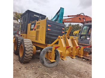 מפלסת CATERPILLAR 140H