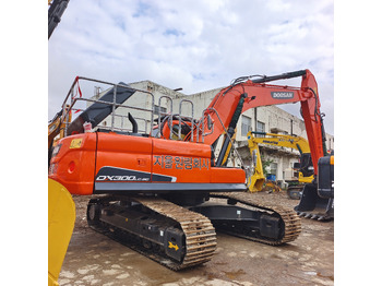 מחפר סורק DOOSAN DX300LC-9C