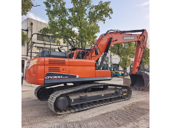 מחפר סורק DOOSAN DX300LC-9C