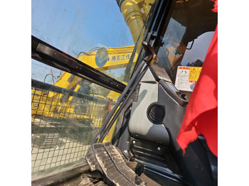 מחפר סורק KOMATSU PC200-8: תמונה 5 מחפר סורק KOMATSU PC200-8: תמונה 5