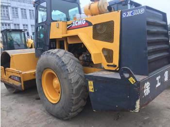 רולר כביש XCMG XS263J