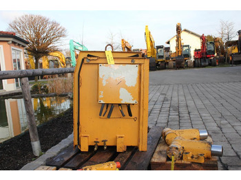 מכל דלק עבור מכונת בנייה Liebherr A902: תמונה 4 מכל דלק עבור מכונת בנייה Liebherr A902: תמונה 4