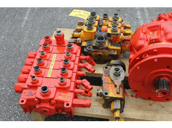 שסתום הידרולי עבור מכונת בנייה Schaeff HML 30 A: תמונה 3