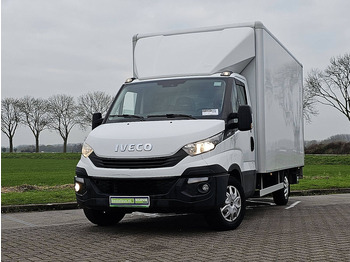 כלי רכב מסחרי עם תיבה IVECO Daily 35s18