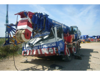עגורן נייד LIEBHERR LTM 1090