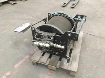 עגורן מעמיס DEMAG