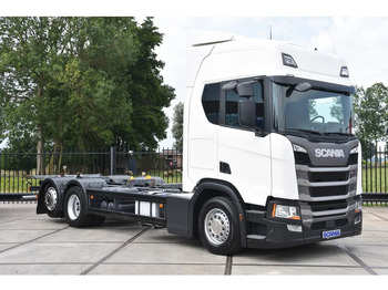 מוביל מכולות/ משאית החלפת גוף SCANIA R 450