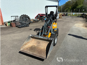 מעמיס גלגלים Hjullastare Giant D204SW: תמונה 2