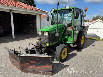 טרקטור חקלאי JOHN DEERE