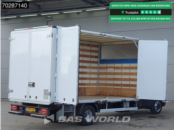 כלי רכב מסחרי עם תיבה IVECO Daily
