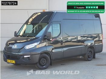 כלי רכב מסחרי עם לוח IVECO Daily 35s14