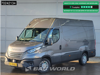 כלי רכב מסחרי עם לוח IVECO Daily 35s21