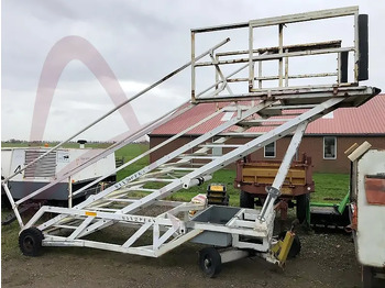 מדרגות נוסעים TCG