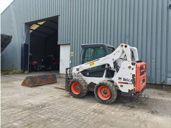 מעמיס היגוי החלקה BOBCAT S590