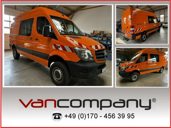 כלי רכב מסחרי עם לוח MERCEDES-BENZ Sprinter 316