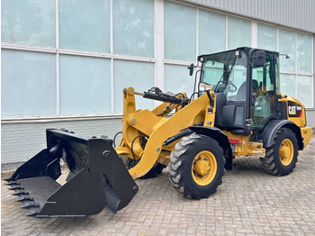 מעמיס גלגלים CATERPILLAR 906M