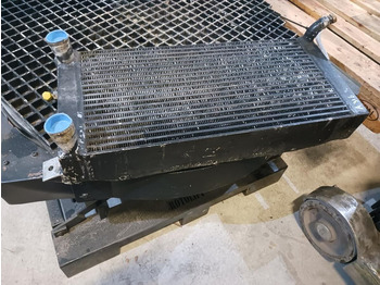 רדיאטור LIEBHERR