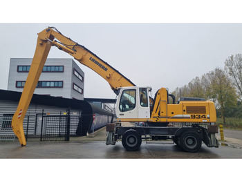 מטפל בפסולת/ תעשייתי LIEBHERR A 934