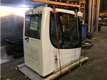 תא ופנים הרכב LIEBHERR