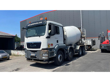 משאית מערבלת בטון LIEBHERR
