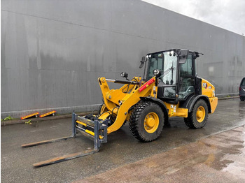 מעמיס גלגלים CATERPILLAR 906