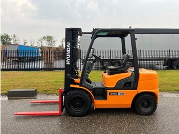 מלגזת סולר Hyundai 30D-7E: תמונה 2