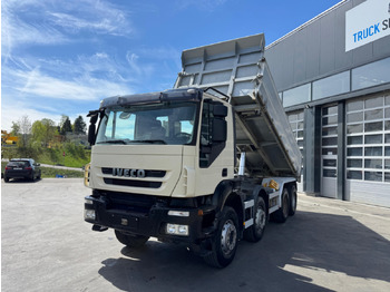 מזהיר IVECO Trakker