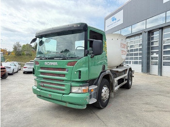 משאית מערבלת בטון SCANIA P