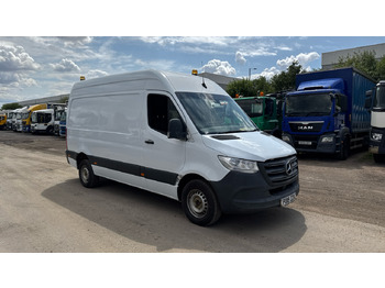 כלי רכב מסחרי עם לוח MERCEDES-BENZ Sprinter 316