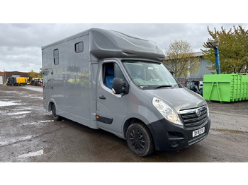 משאית סוסים