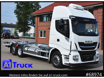 מוביל מכולות/ משאית החלפת גוף IVECO