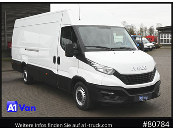 כלי רכב מסחרי עם לוח IVECO Daily 35s14