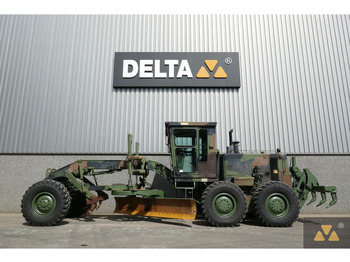 מפלסת CATERPILLAR