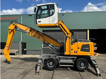 מטפל בפסולת/ תעשייתי LIEBHERR LH 22 M