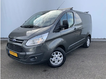 כלי רכב מסחרי עם לוח FORD Transit