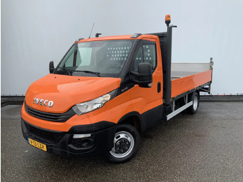 כלי רכב מסחרי מזהיר IVECO Daily 35c14
