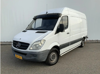 כלי רכב מסחרי עם לוח MERCEDES-BENZ Sprinter 211