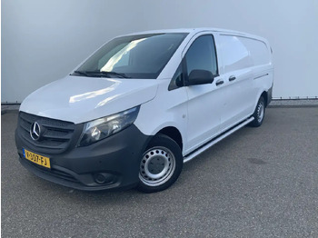 כלי רכב מסחרי עם לוח MERCEDES-BENZ Vito 111