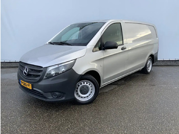 כלי רכב מסחרי עם לוח MERCEDES-BENZ Vito 114