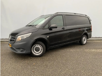 כלי רכב מסחרי עם לוח MERCEDES-BENZ Vito 114